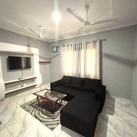 Detouz Lodging Appartement Accra Buitenkant foto