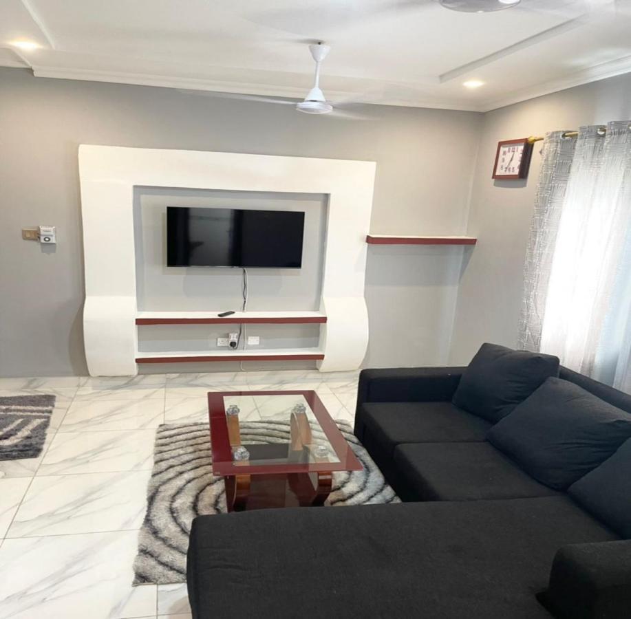 Detouz Lodging Appartement Accra Buitenkant foto