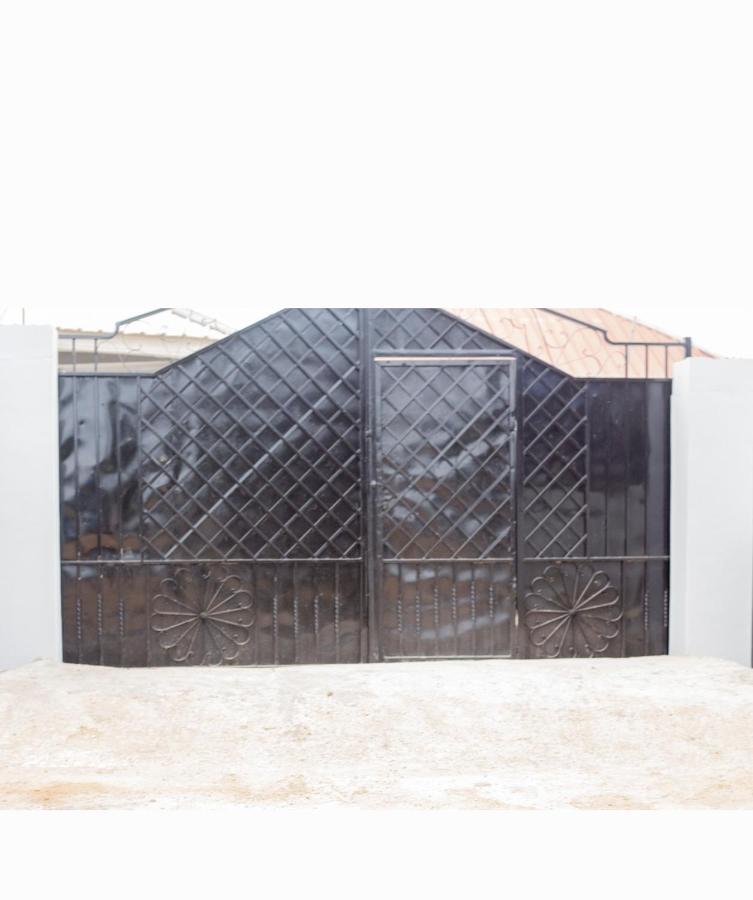 Detouz Lodging Appartement Accra Buitenkant foto