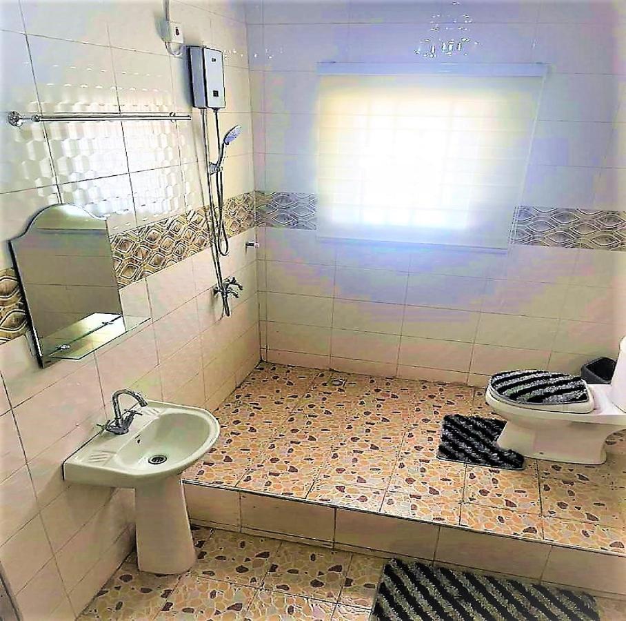 Detouz Lodging Appartement Accra Buitenkant foto